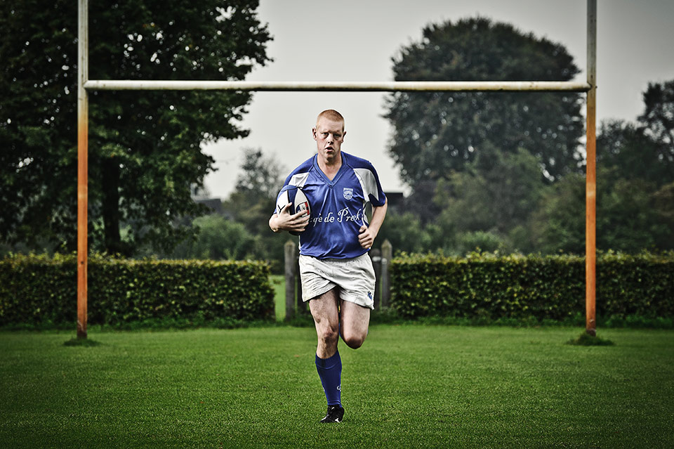 rennende rugby speler