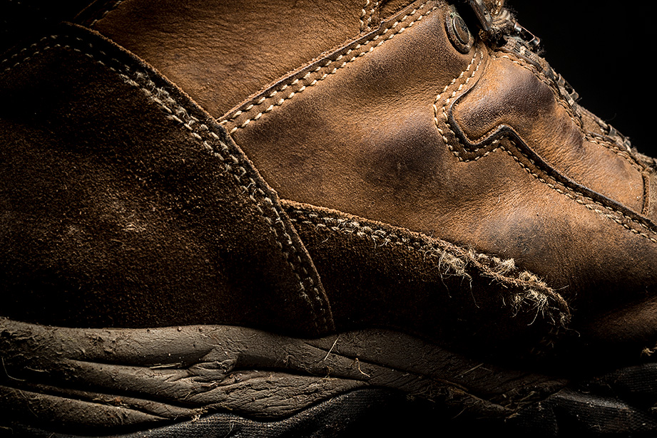 Productfotografie van gebruikte wandelschoenen